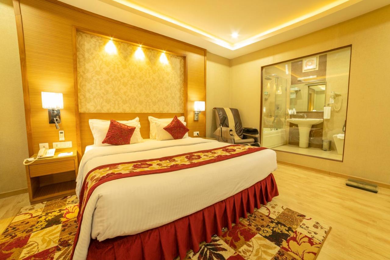 Hotel Harrison Palace Биратнагар Экстерьер фото